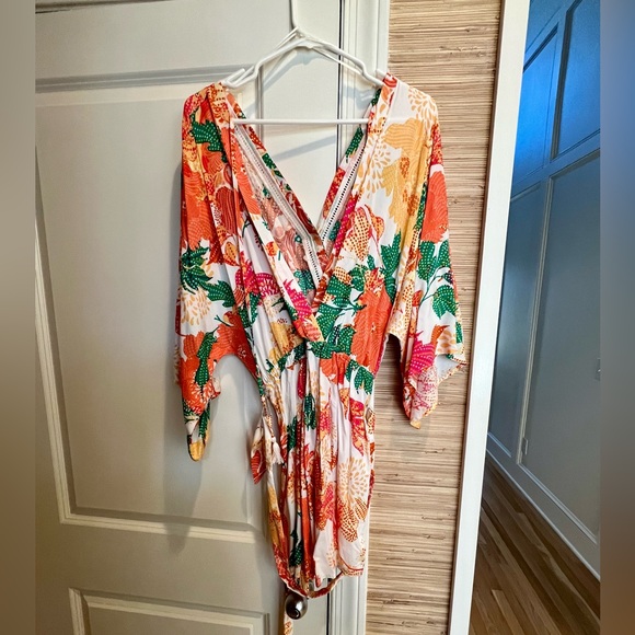 Women’s Tie Waist Romper, size large - Picture 4 of 5